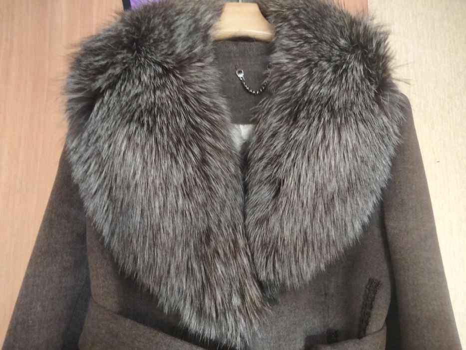 Продам демисезонный пальто