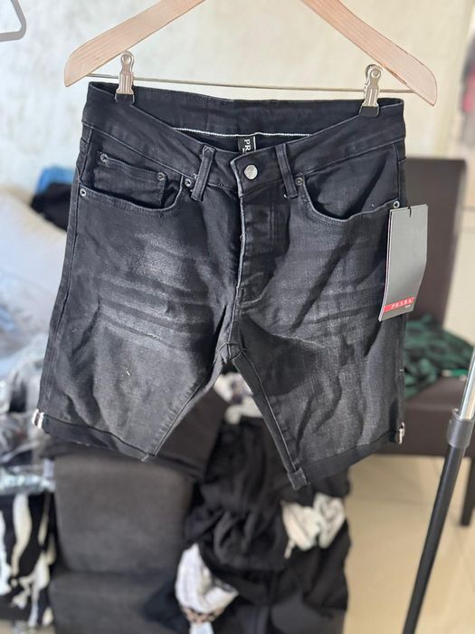 Pantaloni scurti pentru barbati