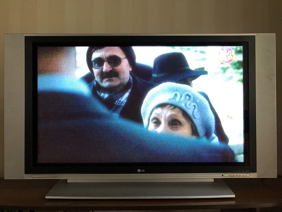 Телевизор ж/к 42 LG