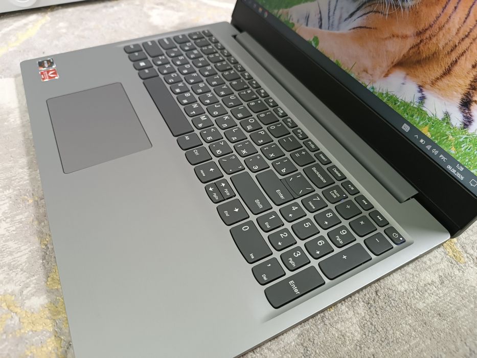 Notebook Lenovo RYZEN 3