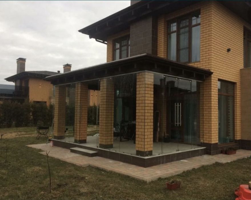 Узбеки строят дом