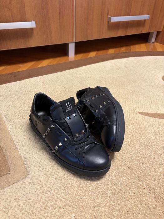 Valentino Garavani Rockstud Untitled