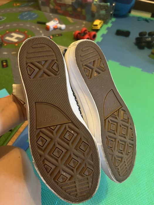 Tenesi converse măsura 36