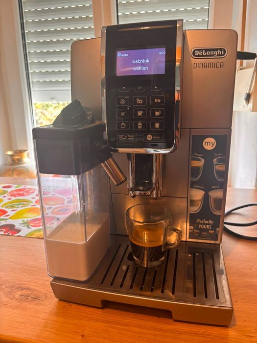Aparat cafea Delonghi Dinamica