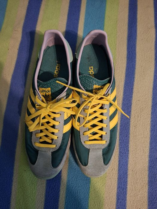 Маратонки адидас