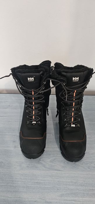 Halley Hansen 44 îmblăniți