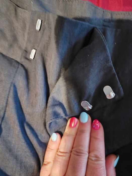 Страхотен панталон на Зара