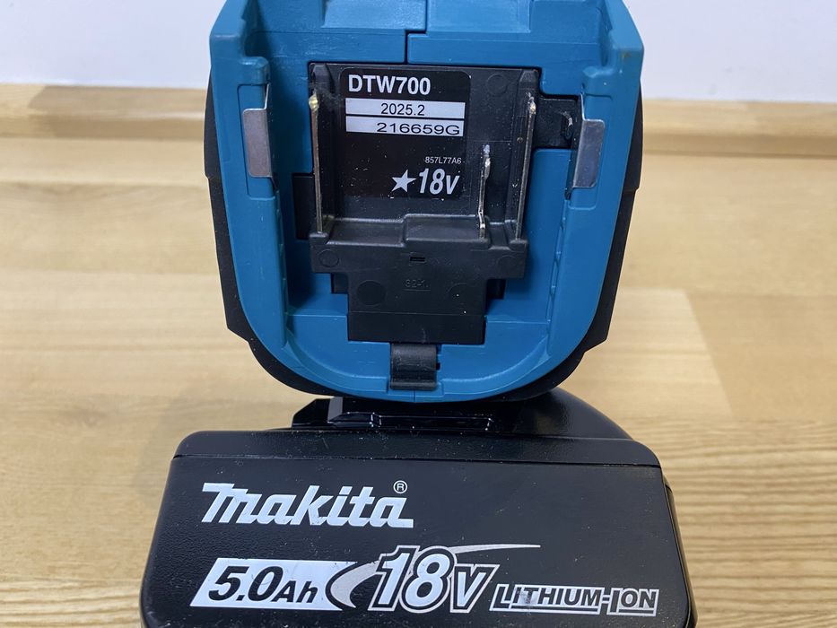 Makita impact DTW 700
