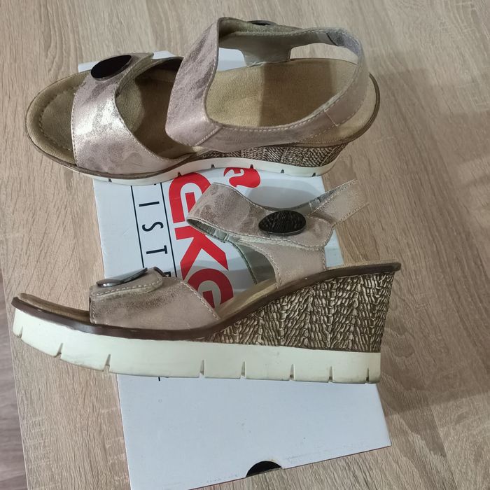 Босоножки. Продам.