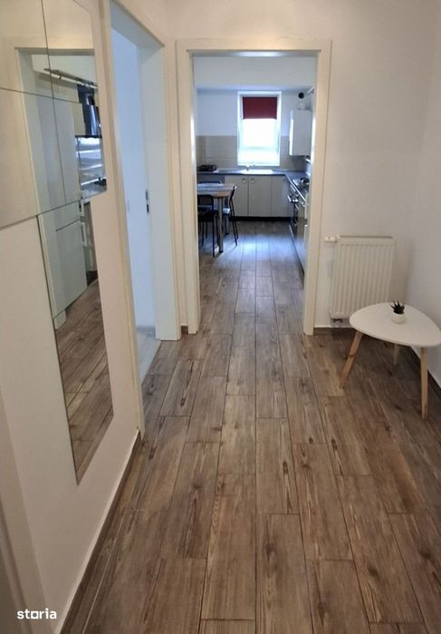 Inchiriez garsoniera pet friendly Coresi bloc nou