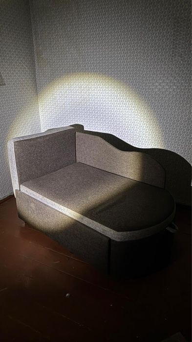 Продам два б/у дивана в хорошем состоянии