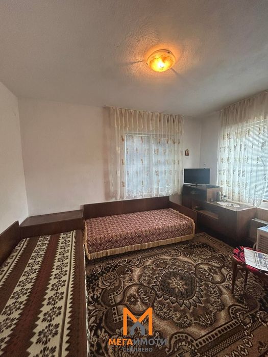 Продажба Къща гр. Севлиево - с. Бериево 280m² и двор 1800m²