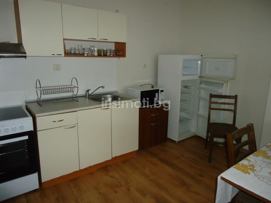 Дава се под наем Тристаен апартамент в София, Стрелбище - 118 кв.м за 797.64 € - Снимка #3