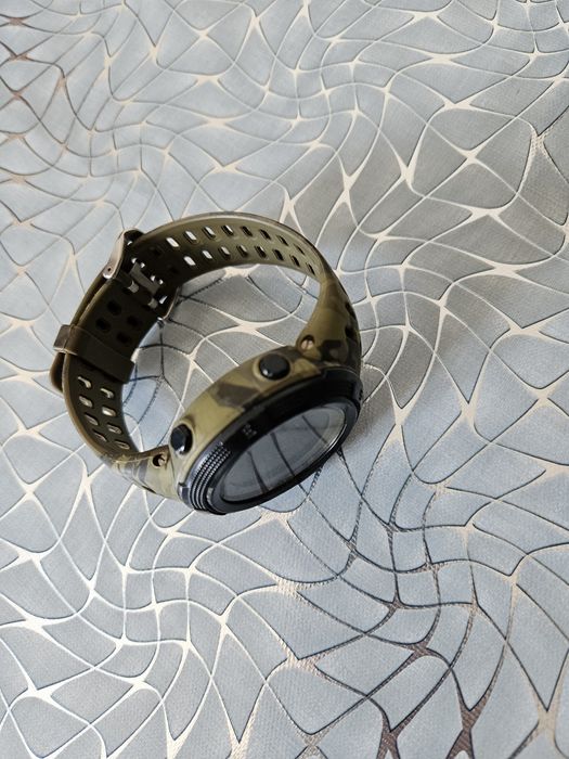 Продам часы кварцевые