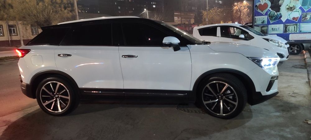 Bestune T77 sotiladi