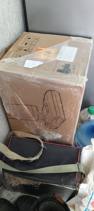 Продам пылесос моющий безпроводной.