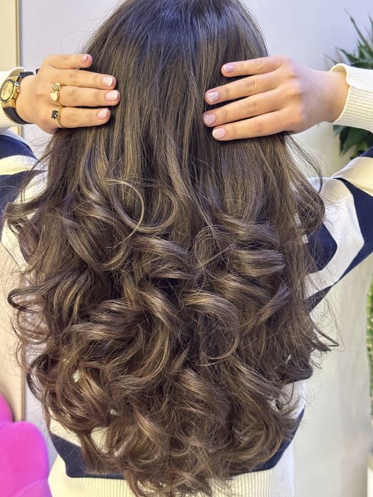 Я профессиональный мастер наращивание ресниц и ламинация