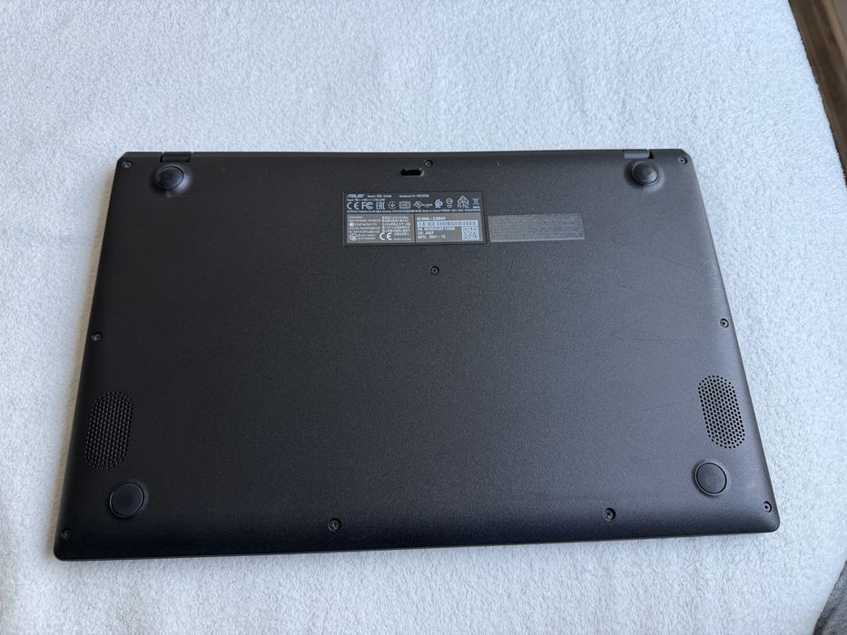 лаптоп ASUS E510MA