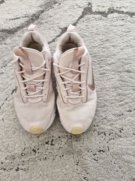 Дамски маратонки Nike