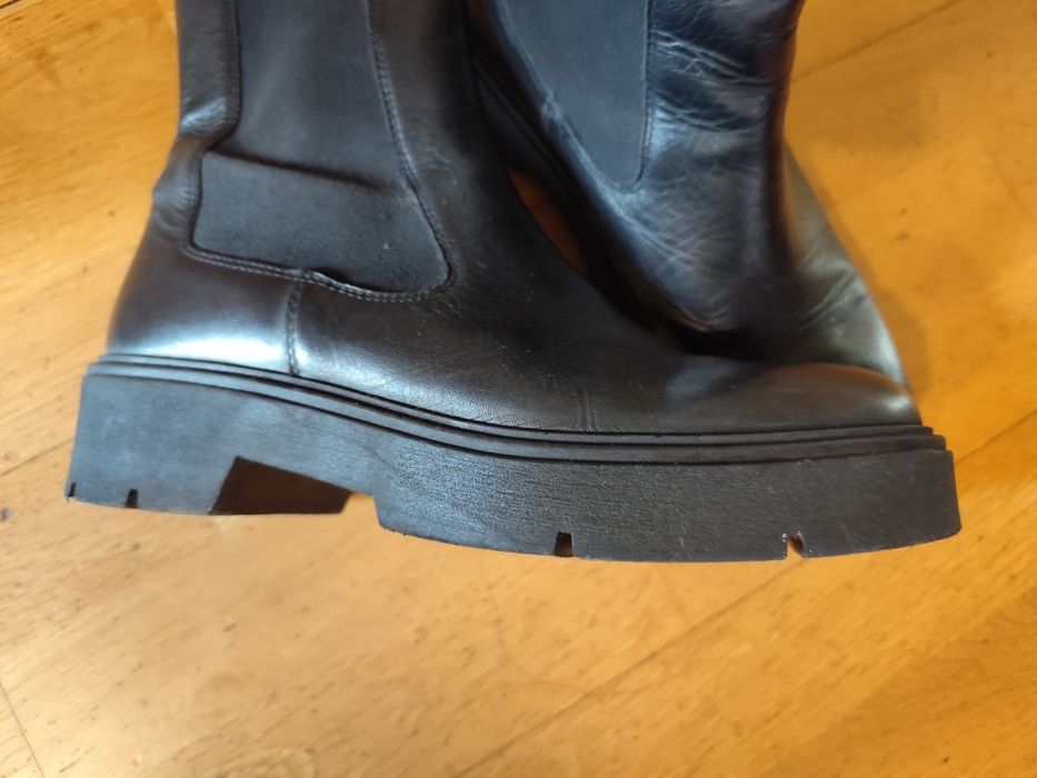 Продавам боти от естествена кожа