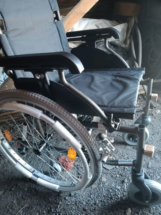 Инвалидное кресло