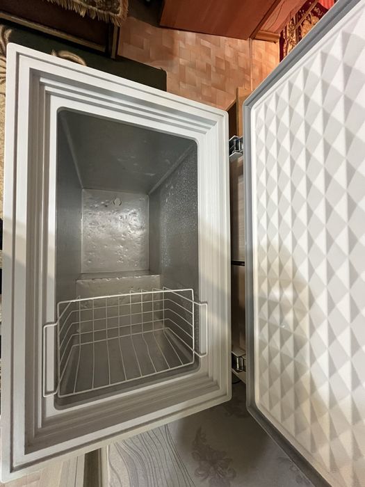 Продам морозильную камеру