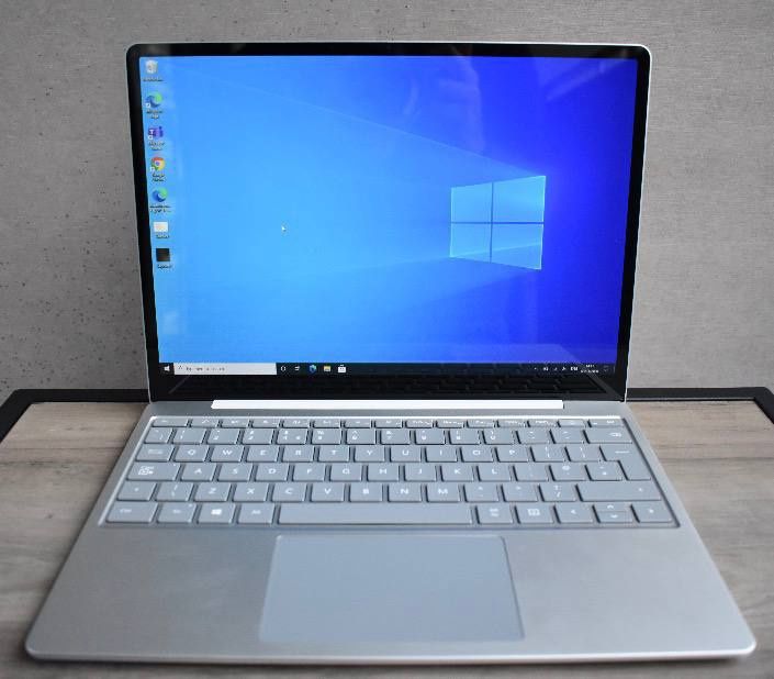 Microsoft Surface Go. 245$