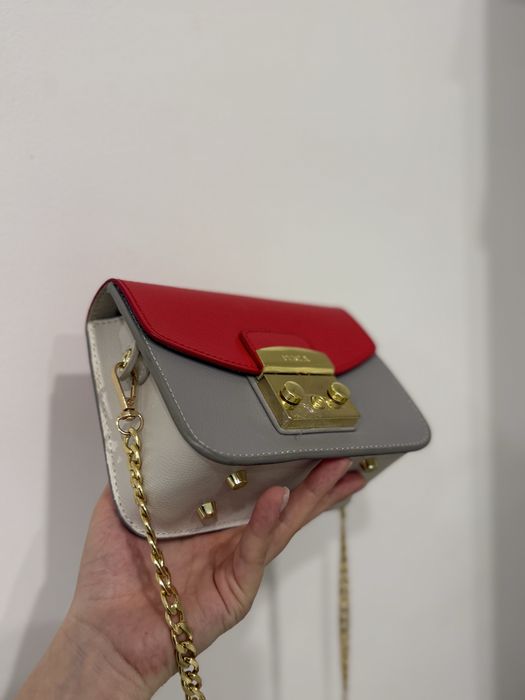 Geantă furla.