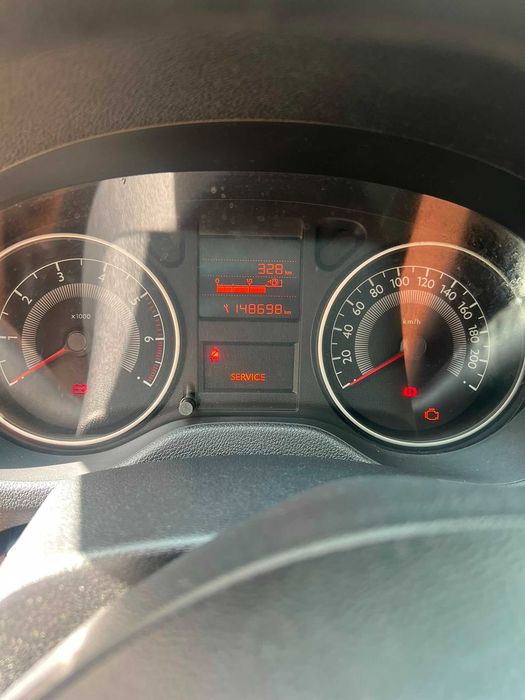 Peugeot 301_2016