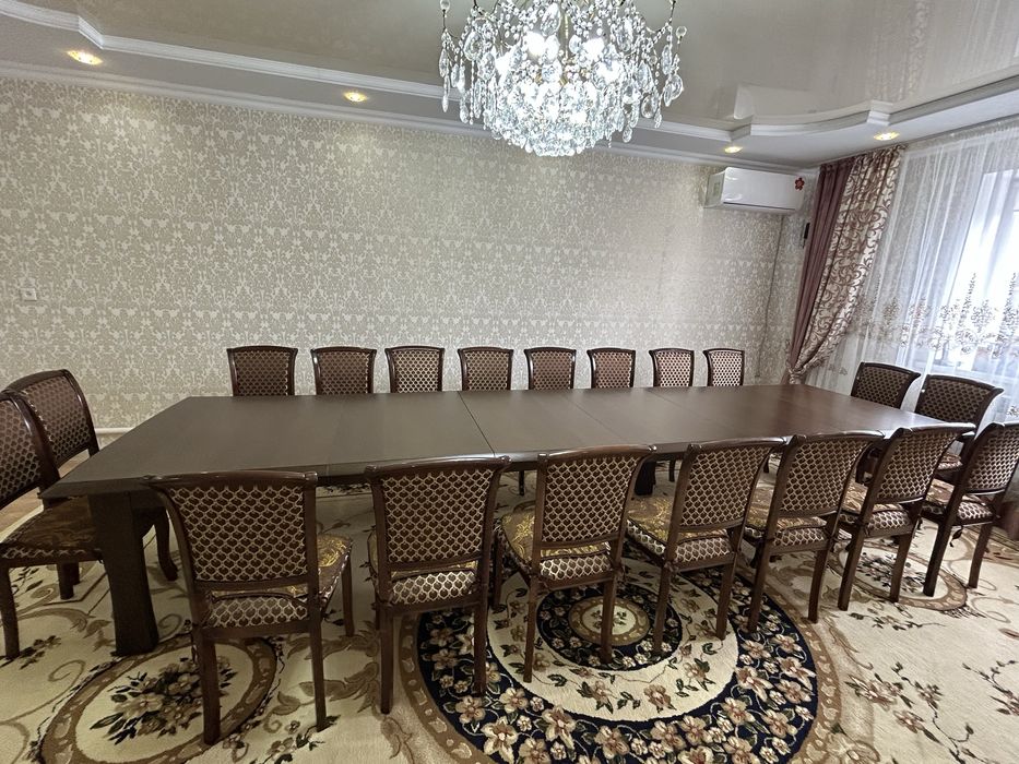 Гостинный стол российский