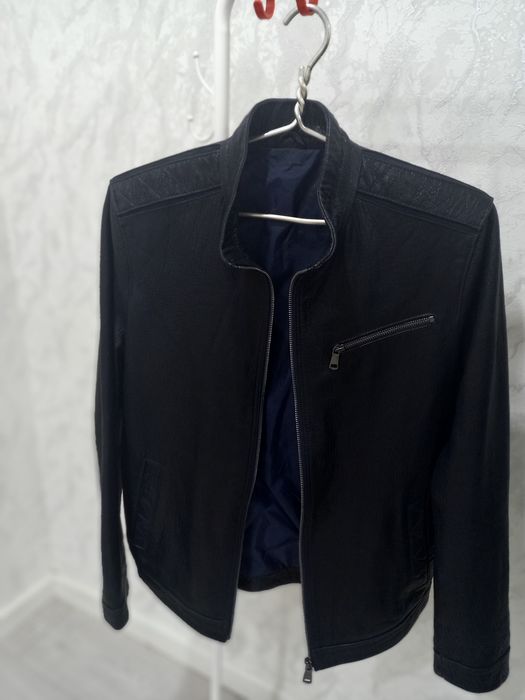 Кожаная куртка 46 размер.