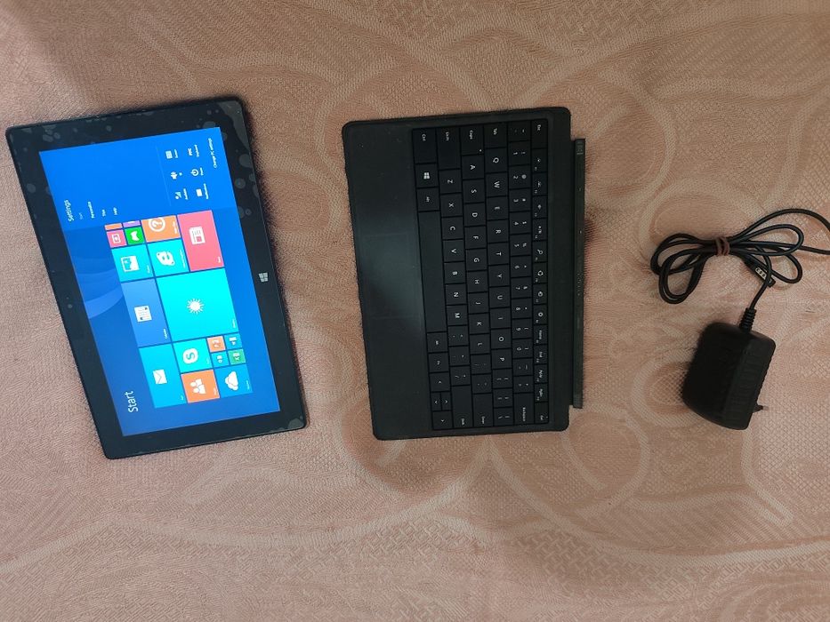 Microsoft Surface RT (2012) Windows 8.1 RT ARM, 2/64 Gigabyte Xotira
