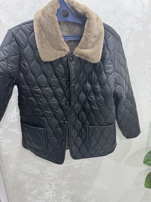 Куртка зимняя продам срочно!!