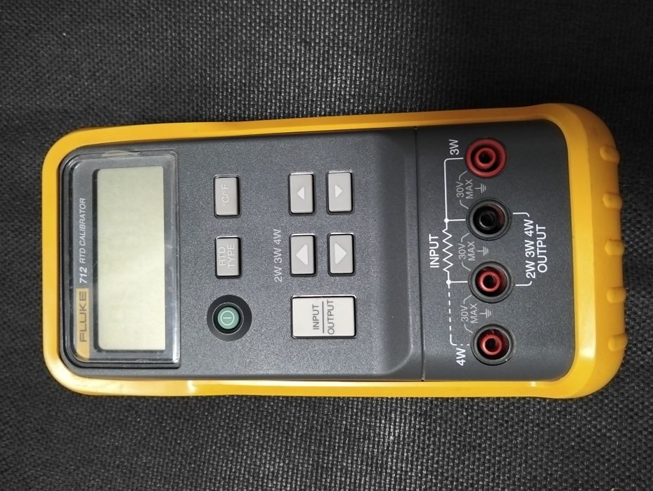Продам Fluke 712