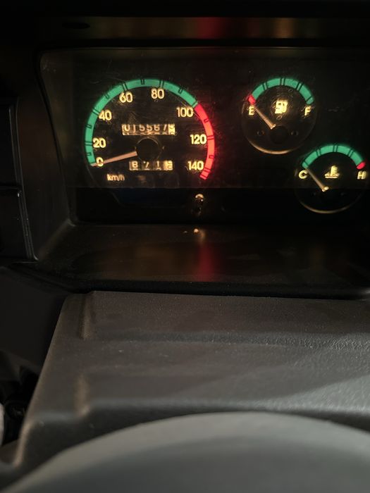 Damaz avto mashinasi sotiladi