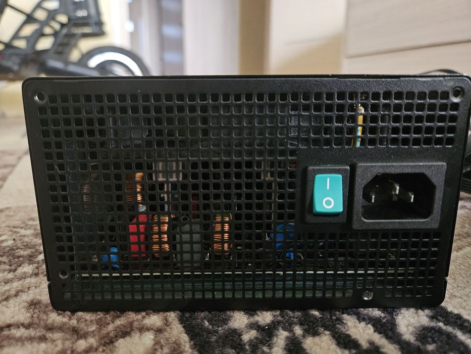 Блок на гарантии 600вт