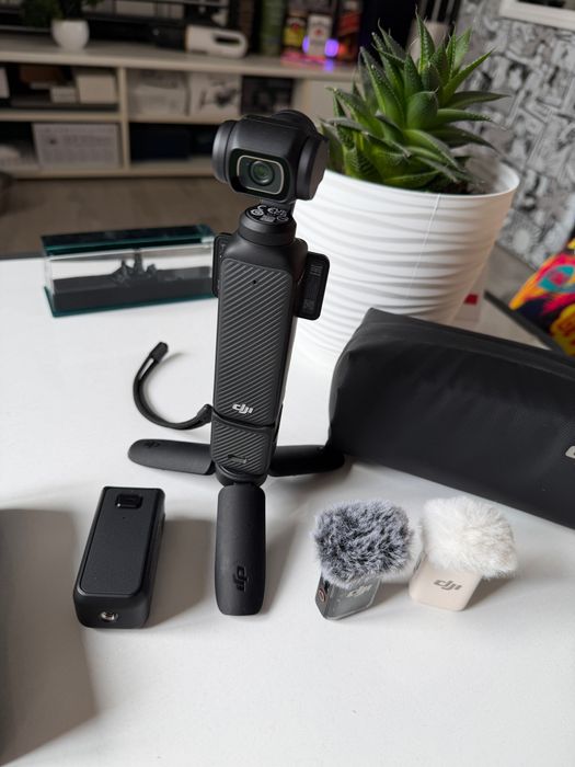DJI Osmo Pocket 3 Creator Combo с два микрофона