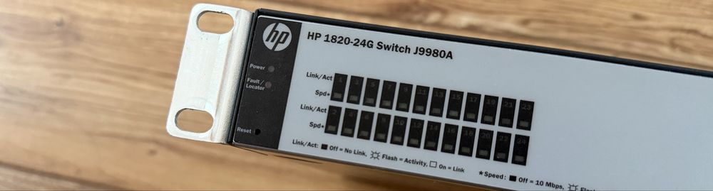 Switc gigabit hp 24 porturi