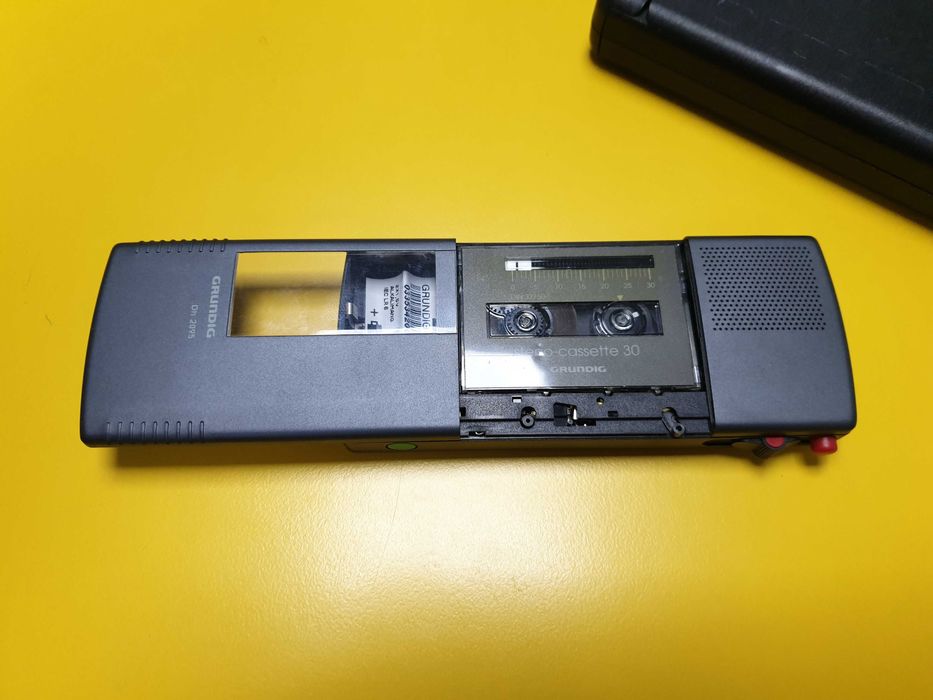 Диктофон Grundig DH 2095 с мини касета
