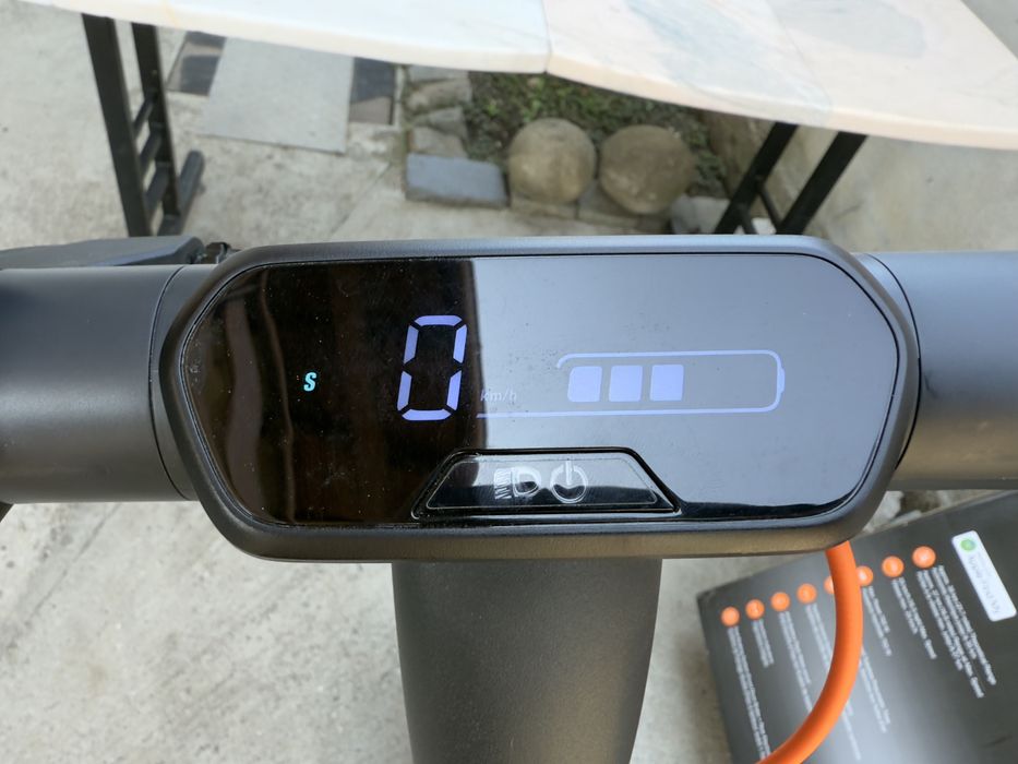 Trotineta electrica Ninebot KickScooter E2 Pro