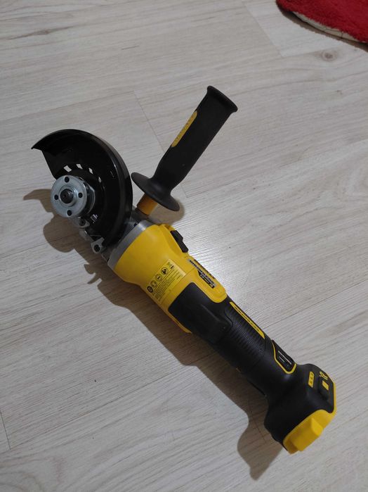Акумулаторен ъглошлайф DeWALT DCG405FN Solo