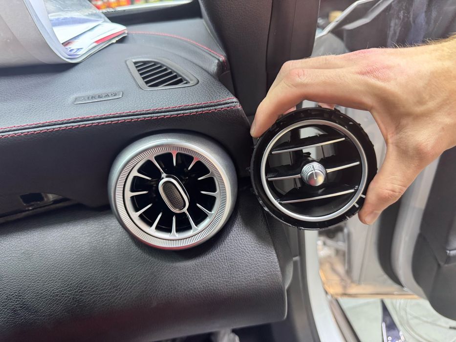 Set grile guri ventilatie cu LED Mercedes-Benz Clasa C W205, GLC X253