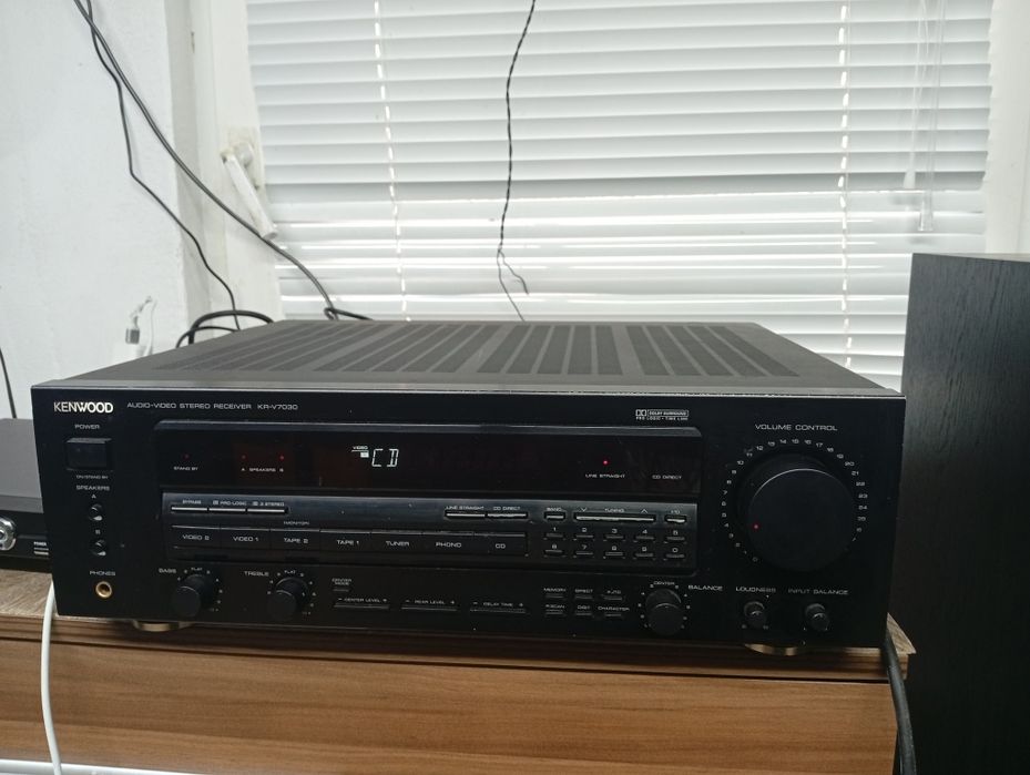 Ресивър Kenwood kr-v 7030