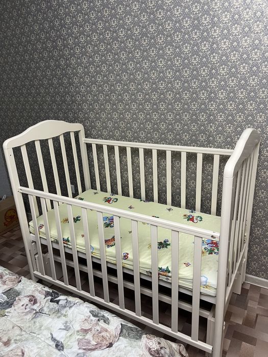 Детская кроватка
