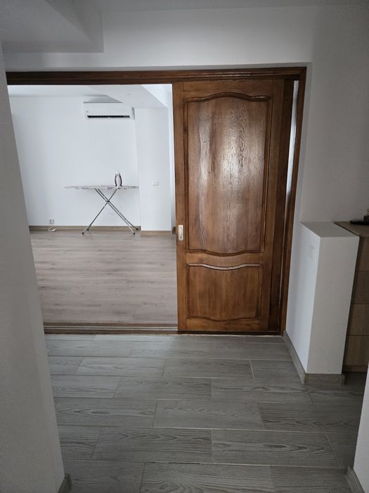 Vand apartament 3 camere