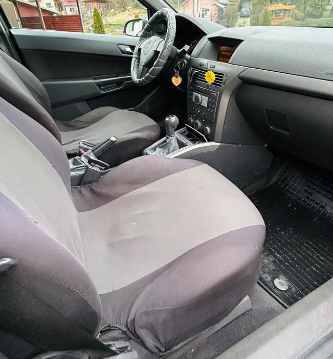 Opel Astra H -1.6 benzina