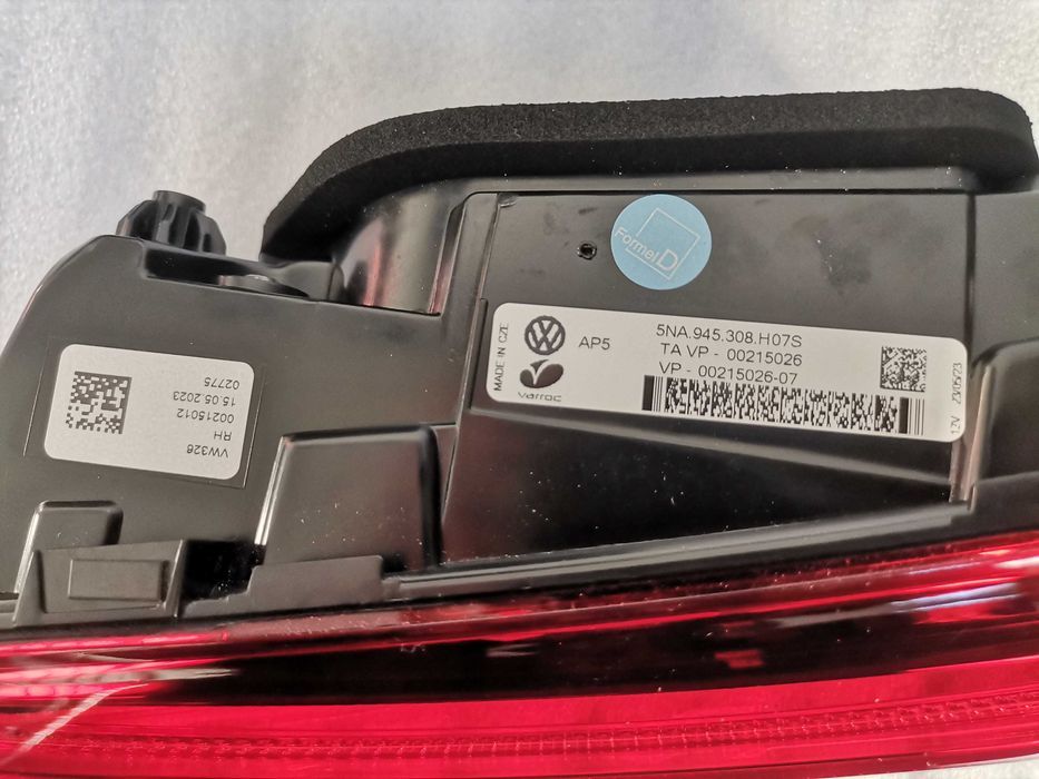 К-т Нови Оригинални Стопове IQ Light Matrix LED VW Tiguan 5NA