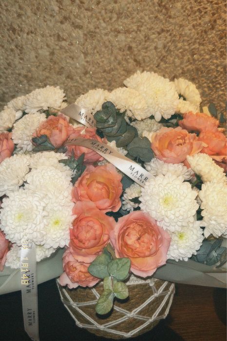 цветы с корзиной