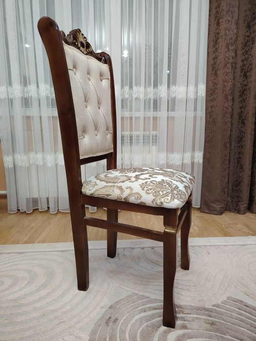 Продам Комплект Стульев