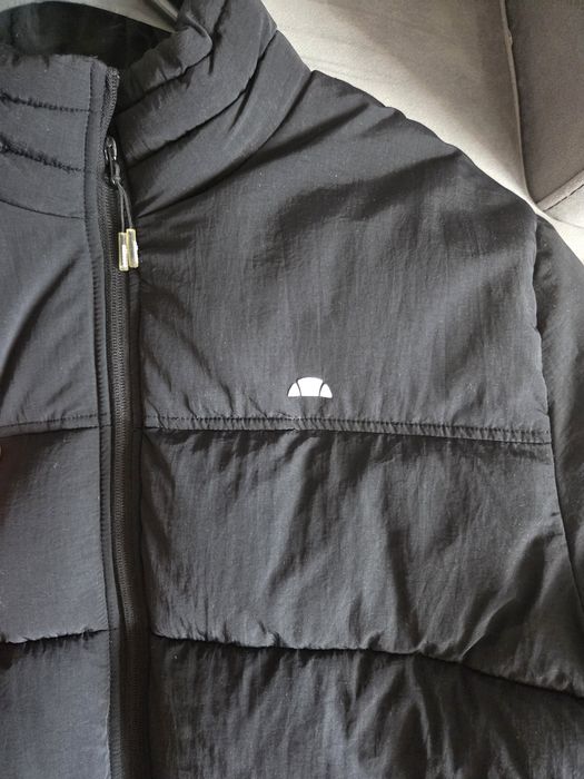 Продавам яке Ellesse